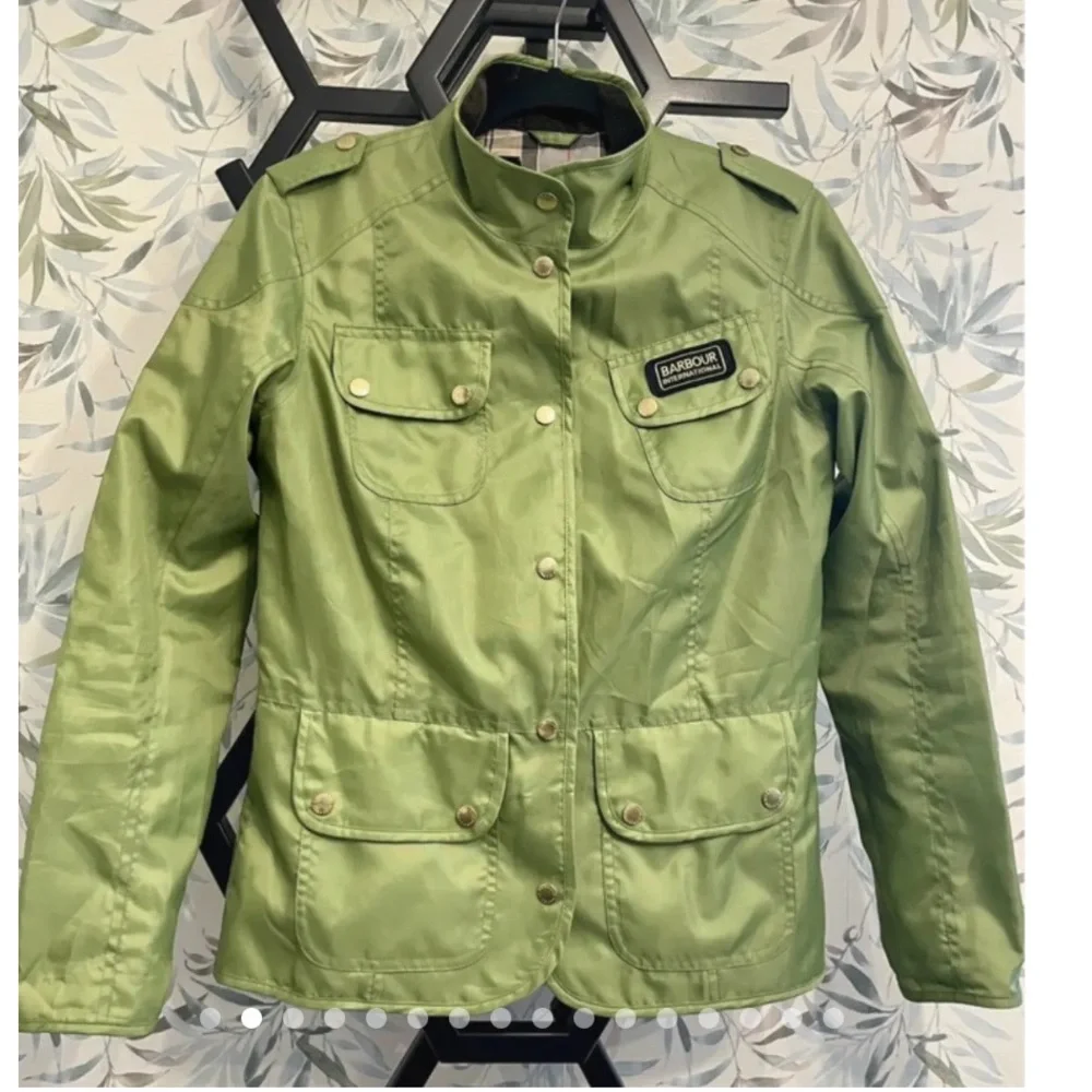Barbour Olive Jacket with Plaid Interior - Picture 4 of 5